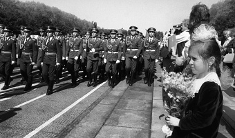 8. Mai 1994 sowjetisches Ehrenmal Berlin Treptow