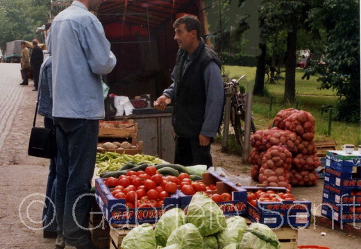 Co 544(4) 14A Sonntagsmarkt in Varvarin am 30. Mai 2004